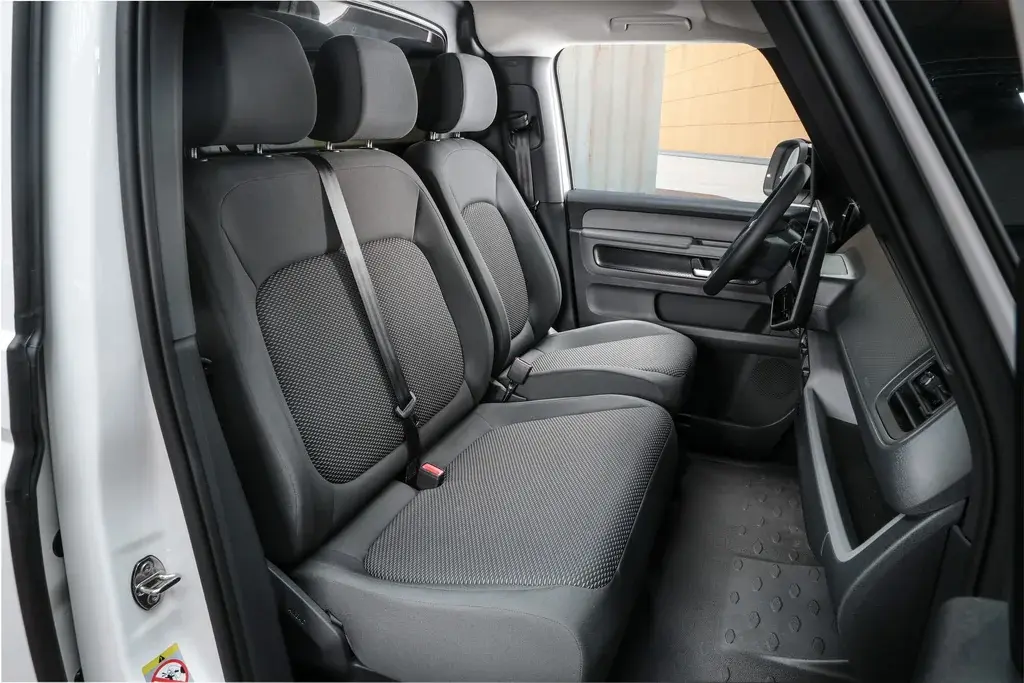 Салон в Volkswagen ID Buzz Cargo